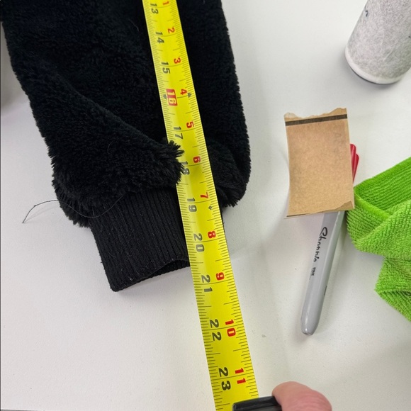 Revamped Women's fluffy black teddy coat - Picture 11 of 11